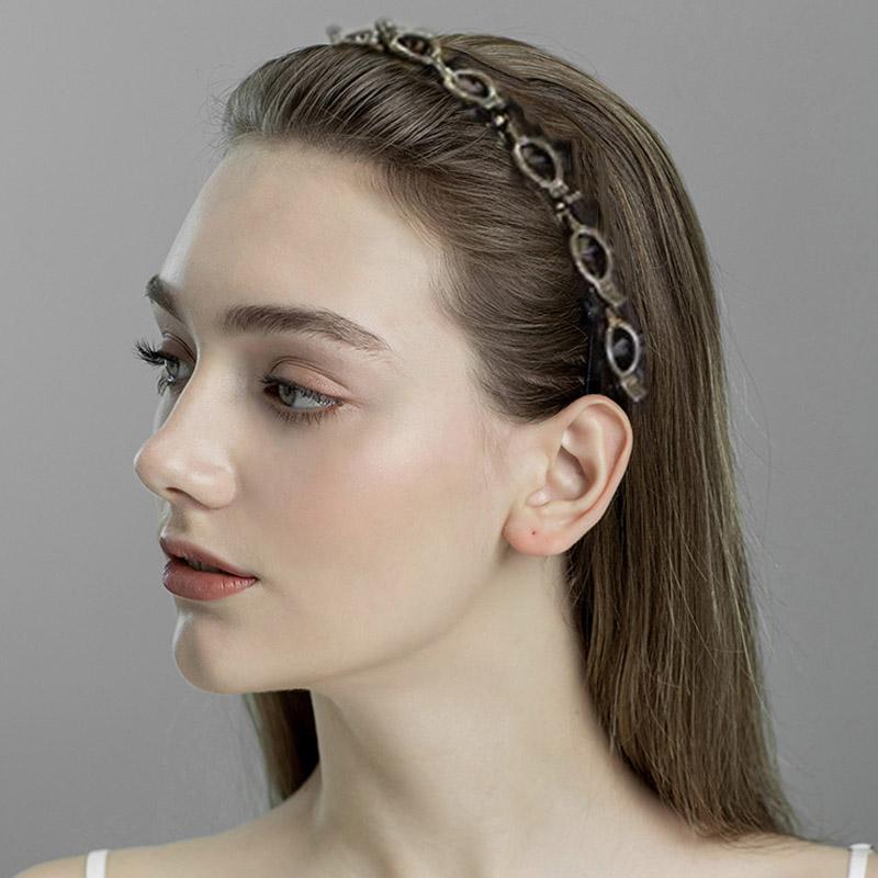 Double bangs hairstyle hairpin