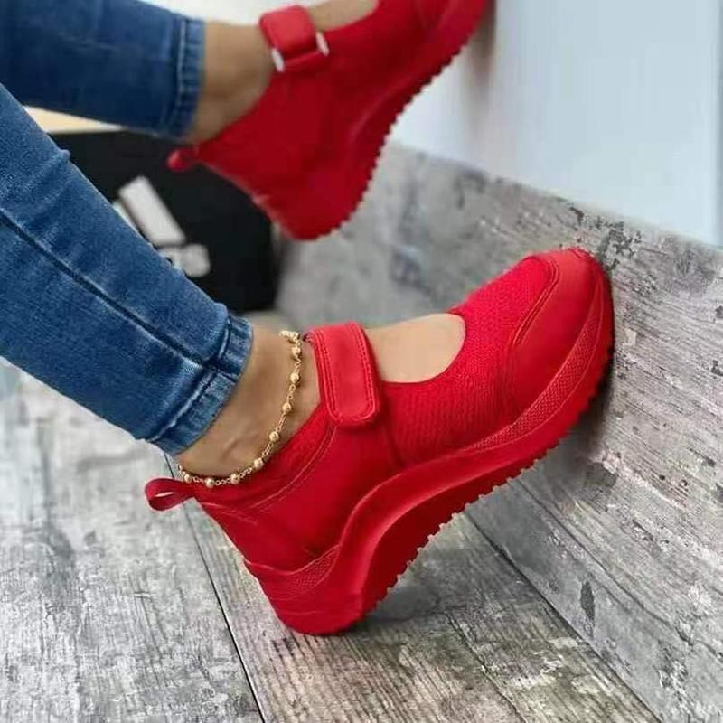 Casual Breathable Cutout Mesh Walking Shoes